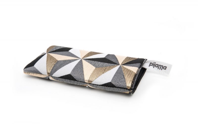 Custodia per iPhone 16 / 16 Pro / 15 / 15 Pro / 14 / 14 Pro / 13 / 13 Pro / 12 / 12 Pro / 11 Pro / XS / X Lurex PrismaCustodia per iPhone 16 / 16 Pro / 15 / 15 Pro / 14 / 14 Pro / 13 / 13 Pro / 12 / 12 Pro / 11 Pro / XS / X Lurex Prisma