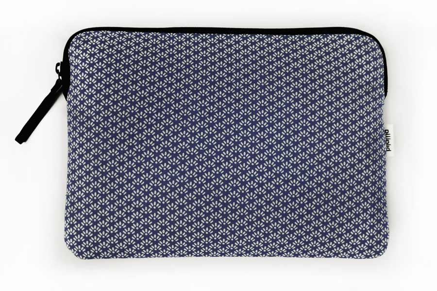 Custodia per MacBook Pro 16"/ MacBook Air 15" con zip Petali Blue Custodia per MacBook Pro 16"/ MacBook Air 15" con zip Petali Blue